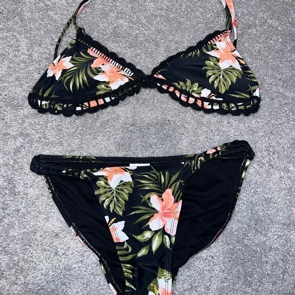Xhilaration Tropical Print Bikini Set